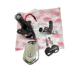 KIT DE CERRADURA COMPLETO CON TAPON Y CHAPA DE ASIENTO PARA SZ RR 150